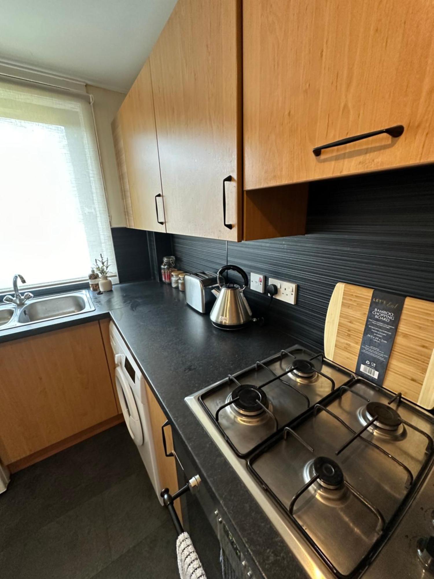 Spacious 3 Bedroom Flat Close To City Center Dalneigh Dış mekan fotoğraf